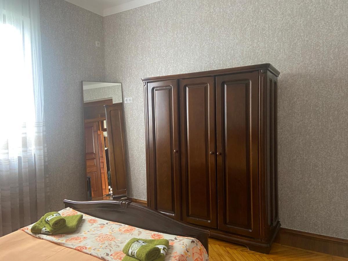 Luka Family Guest House Batumi Exterior photo